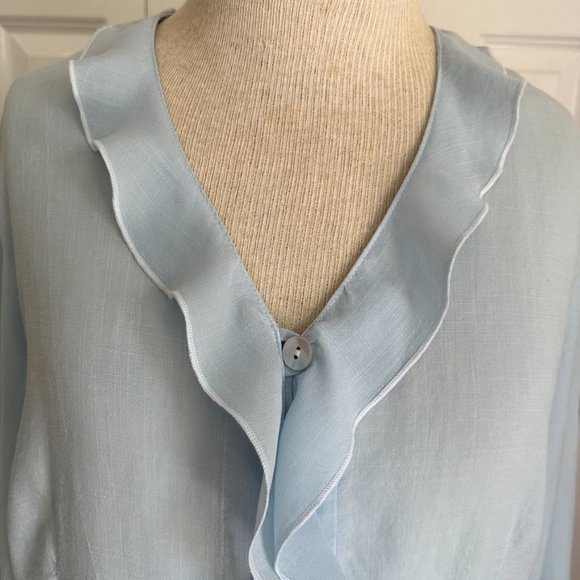 cut · loose Tencel Blouse Blue Ruffles USA M Button Up Tailored 3/4 Sleeve EUC - Picture 10 of 13